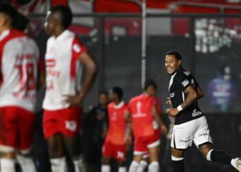 Santa Fe se queda sin semifinales: Vasco da Gama lo golpeó dos veces y acabó con su sueño internacional