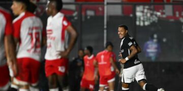 Santa Fe se queda sin semifinales: Vasco da Gama lo golpeó dos veces y acabó con su sueño internacional