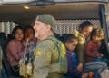 Suprema Corte de EE. UU. permite a Trump continuar deportaciones de migrantes a terceros países