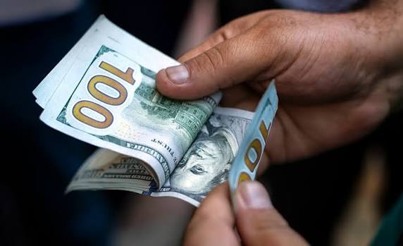Dólar arranca la semana en $3.105 y pone la lupa sobre el Presupuesto 2027 y las decisiones de la Fed