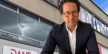 Abelardo De La Espriella saca a Ricardo Valencia del Dane y lanza advertencia sobre la independencia de la entidad
