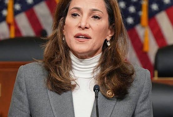 María Elvira Salazar destaca a De la Espriella tras certificación de Colombia en la lucha contra las drogas