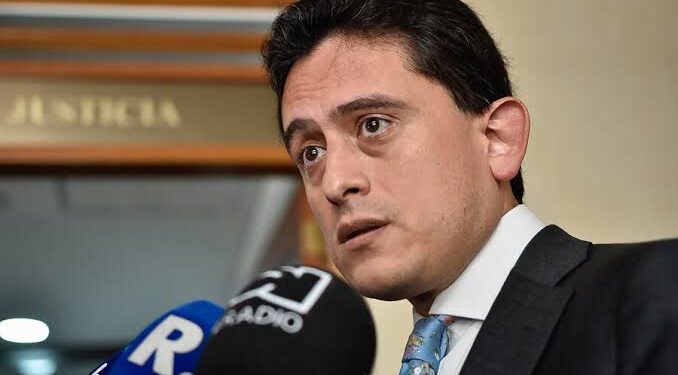 Luis Carlos Reyes denuncia amenazas contra su familia y cuestiona reducción de su esquema de seguridad