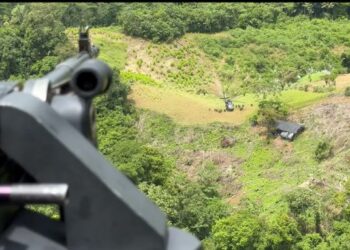 Más de 40 muertos y 916 capturas: el balance militar del primer mes de Gobierno de De La Espriella