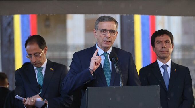 Ley de Rescate Económico divide al Congreso: unos piden frenar los impuestos y otros defienden el proyecto de De la Espriella