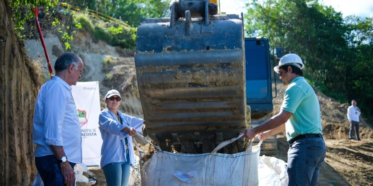 Gobierno de Eduardo Verano entrega el corredor vial Juan de Acosta-Chorrera, recuperado