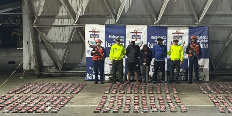Golpe de US$15 millones al narcotráfico: Armada interceptó lancha con cocaína rumbo a Costa Rica