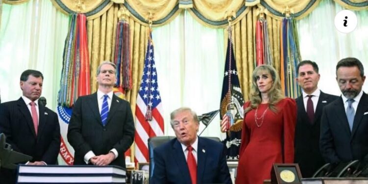 Trump descarta vínculo entre muerte de empleada de laboratorio ruso y un arma biológica