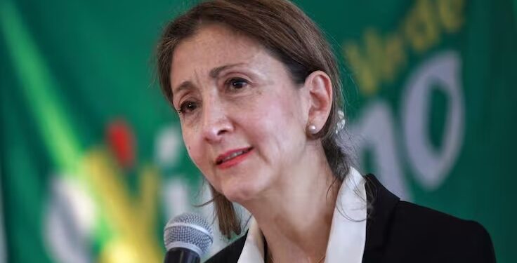 Ingrid Betancourt pide acabar con la JEP y acusa a las FARC de haber mentido