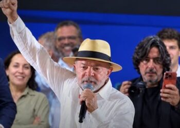 Lula se impone en una elección reñida y se prepara para gobernar Brasil por cuarta vez