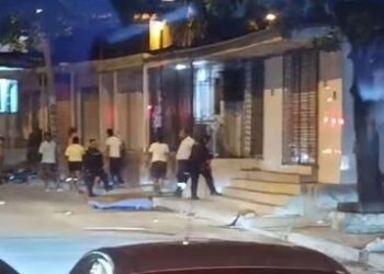 Misterio en Soledad 2000: encuentran a una persona sin vida en plena vía pública y una moto cerca