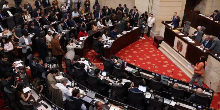Proponen unificar las del Congreso y ahorrar hasta $300.000 millones al año