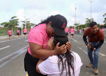 Barranquilla se une por la vida en el Día Mundial del Cáncer de Mama  