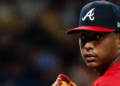 Didier Fuentes y los Bravos se enfrentan a los Dodgers en la Serie Divisional