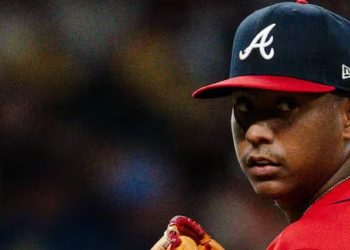 Didier Fuentes y los Bravos se enfrentan a los Dodgers en la Serie Divisional