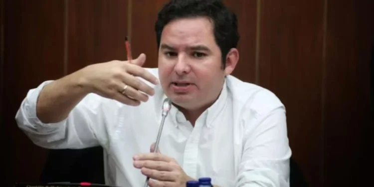 Carlos Meisel plantea que el Presupuesto 2027 podría expedirse por decreto tras polémica por el artículo 65