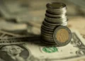 Dólar se desploma en Colombia: cayó a $3.157 y toca mínimo de casi un mes
