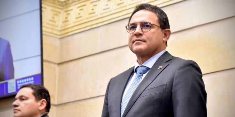 Presidente del Senado le pone freno a la Ley de Rescate: “Los colombianos no aguantan un impuesto más”