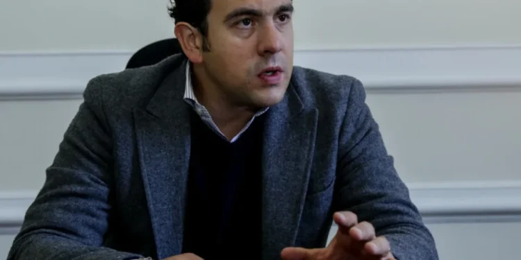 MinInterior abre consulta pública para crear el registro de guardias indígenas: Rodrigo Lara defiende la medida como clave contra el reclutamiento forzado