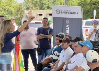 Alcaldía de Barranquilla pone en marcha en Las Gardenias la primera comunidad energética con energía solar para 1.500 hogares