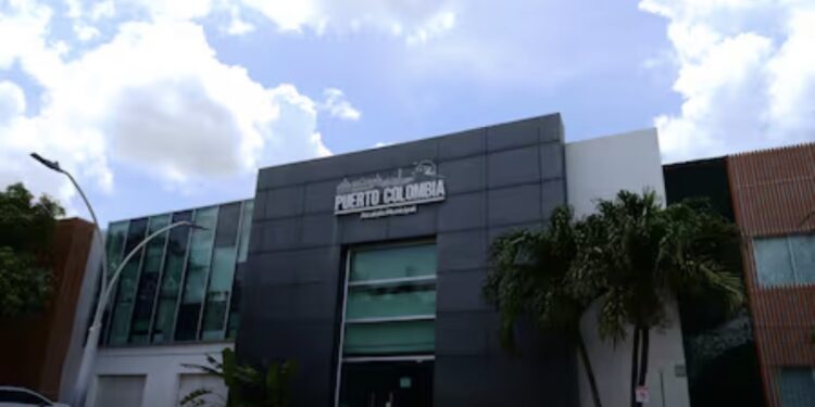 CTI de la Fiscalía adelanta inspección judicial en la Alcaldía de Puerto Colombia por presunta cesión irregular de predios fiscales