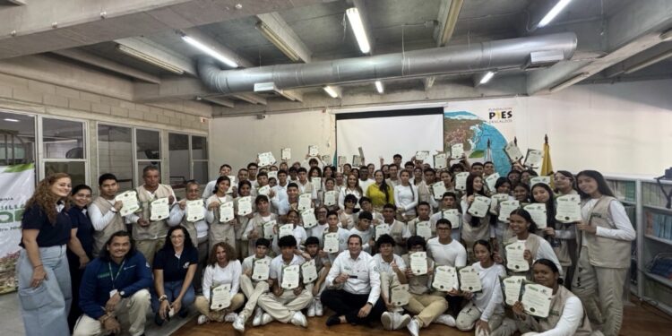 Alcaldía de Barranquilla gradúa a los primeros 100 ‘Guardianes de la Biodiversidad’ para la protección ambiental estratégica
