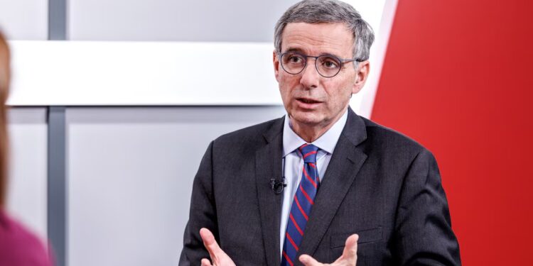 Proyecto de Presupuesto General para 2027 pasa a segundo debate con ajuste fiscal de $42 billones y monto fijado en $634,9 billones
