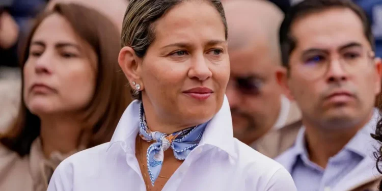 Valentina Gómez advierte que a Verónica Alcocer “le espera una cárcel al lado de Maduro” tras denuncias en EE. UU.