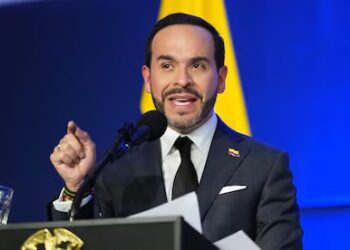 Presidente Abelardo De La Espriella inicia gira por ministerios y notifica tolerancia cero a la corrupción y la politiquería