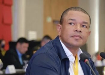 Fiscalía inspecciona la Alcaldía de Sincelejo y traslada cuatro investigaciones contra Yahir Acuña a la Dirección anticorrupción en Bogotá