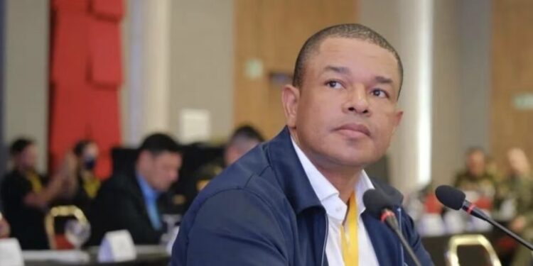 Fiscalía inspecciona la Alcaldía de Sincelejo y traslada cuatro investigaciones contra Yahir Acuña a la Dirección anticorrupción en Bogotá