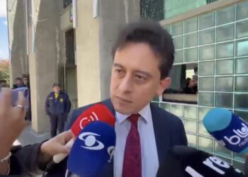 Luis Carlos Reyes ratifica ante la Fiscalía denuncias contra Armando Benedetti y su suegra por tráfico de influencias