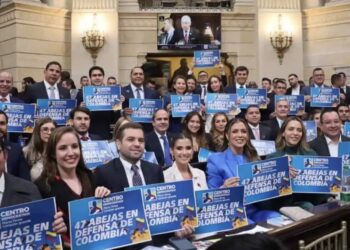 Centro Democrático alista contrarreforma pensional para modificar la ley de Petro y busca el respaldo de De La Espriella