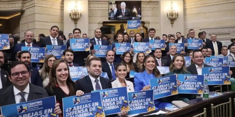 Centro Democrático alista contrarreforma pensional para modificar la ley de Petro y busca el respaldo de De La Espriella