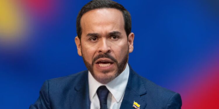 Gobierno de Abelardo de la Espriella logra ahorro de $54.000 millones tras reducir casi 5.000 contratistas en sus primeros dos meses de mandato