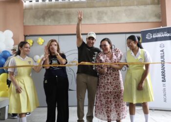 Alcaldía de Barranquilla entrega obras de infraestructura y reconocimiento como Bilingüe Nacional a la IED Sofía Camargo de Lleras