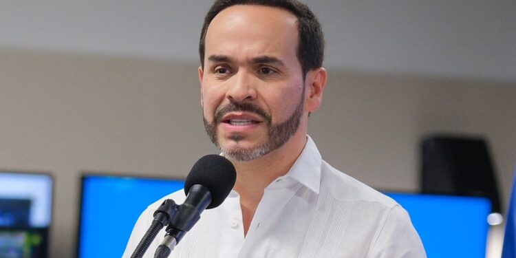 Presidente Abelardo De La Espriella reporta la captura y encarcelamiento de sujeto que amenazó a su familia