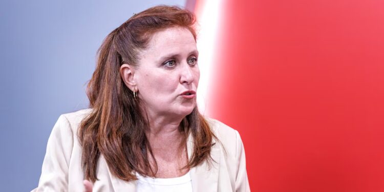 Eva Ferrer comparece de forma virtual ante la Fiscalía para ampliar sus denuncias contra Verónica Alcocer