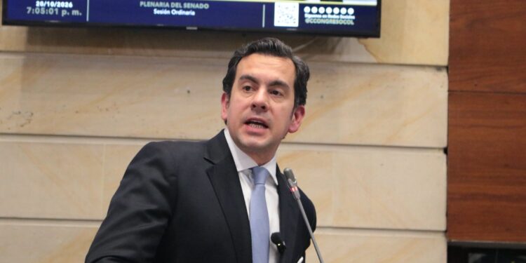 La versión no oficial sobre la salida de Rodrigo Lara del Ministerio del Interior