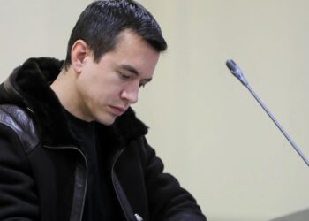 Daniel Noboa vincula a Gustavo Petro con presunta red de narcotráfico y lavado tras la detención de Luisa González