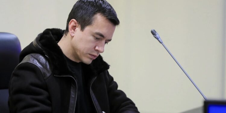 Daniel Noboa vincula a Gustavo Petro con presunta red de narcotráfico y lavado tras la detención de Luisa González