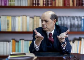 Enrique Vargas Lleras denuncia el “Pacto de Valledupar” y solicita acciones penales e internacionales contra Gustavo Petro