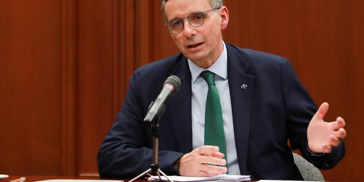 Gobierno alista fuerte ajuste fiscal: tres etapas marcarán el rumbo de las finanzas en 2027