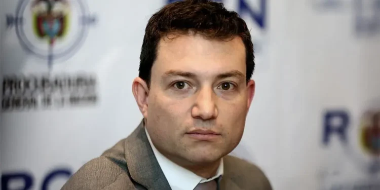 Excontralor Carlos Felipe Córdoba denunció a Petro por presuntos seguimientos de la DNI a opositores