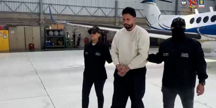 Ocho capturados con fines de extradición: uno habría movido US$42 millones en criptomonedas