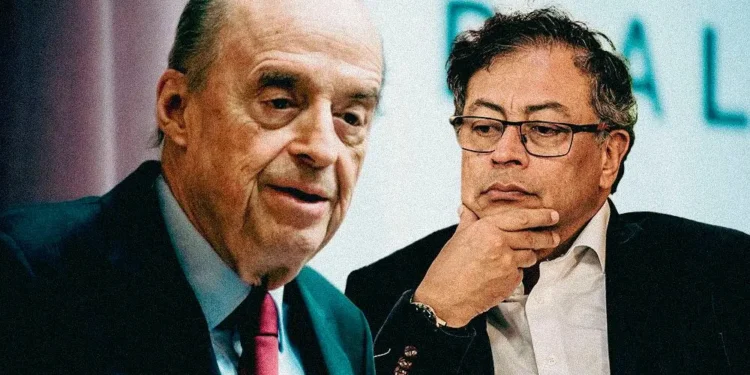 Álvaro Leyva asegura que entregó a la Embajada de EE. UU. documentos relacionados con Gustavo Petro