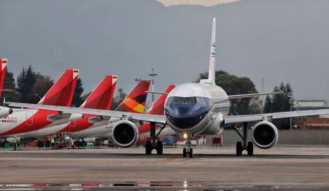 Viajar en avión podría salir más barato: proponen bajar el IVA de los tiquetes del 19 % al 5 %